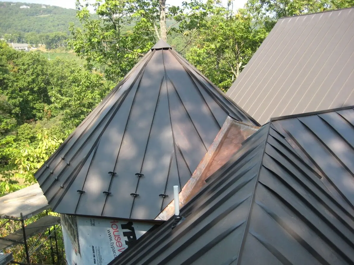 Professional Roof Tarp Installation by Craftsman Roofing in Walkertown